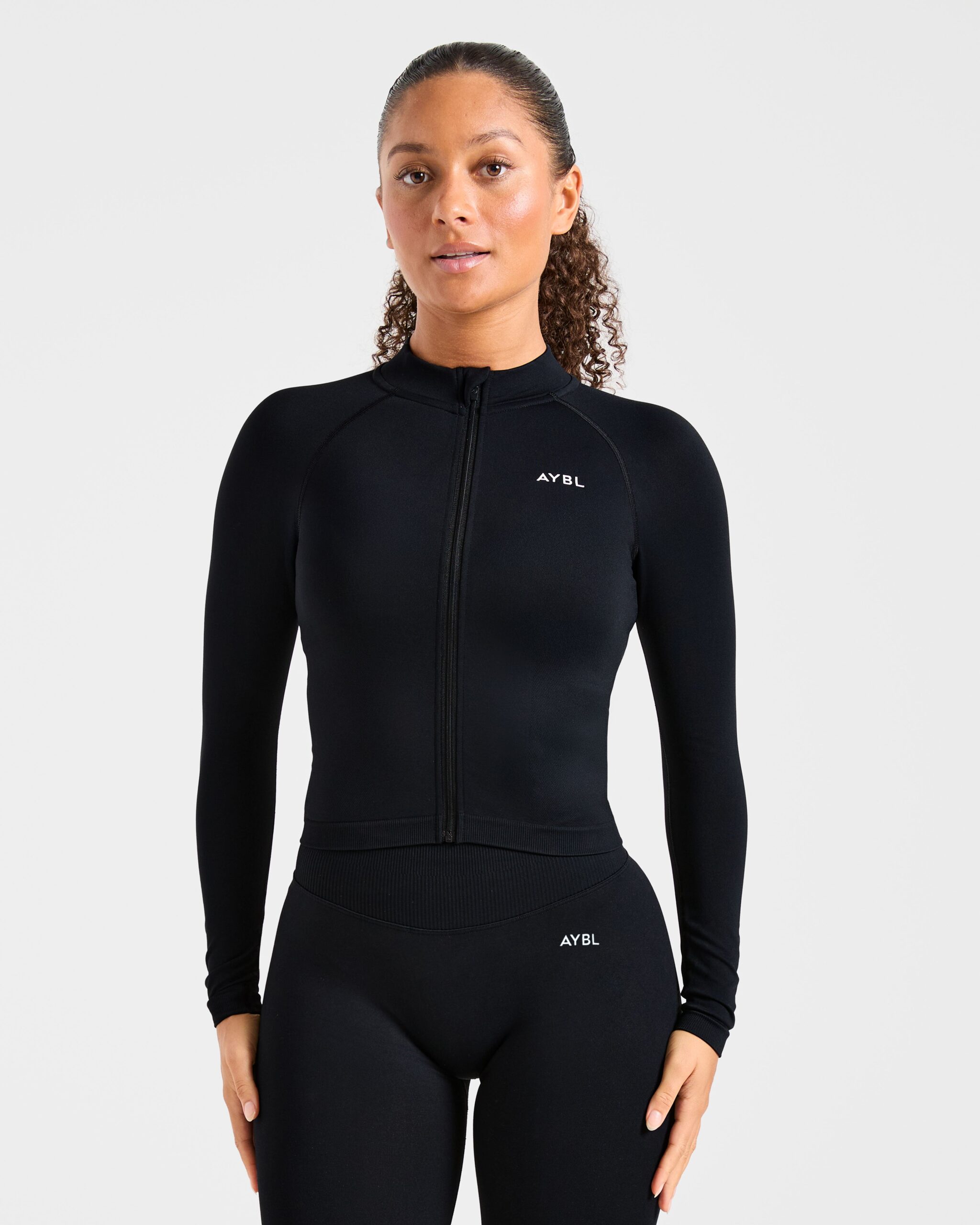 14.11-Womens5031.jpg-logo