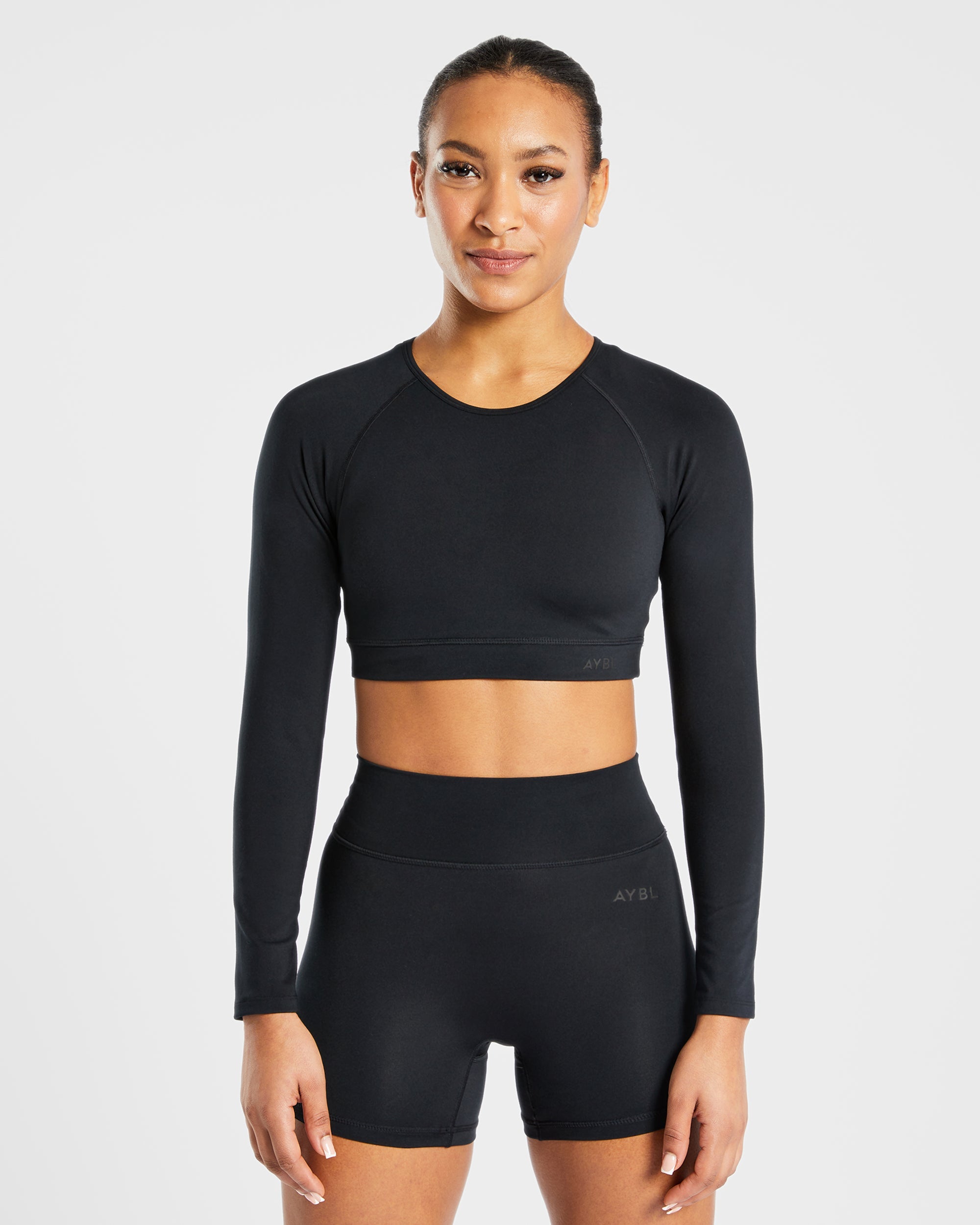 23_10_2023STAPLEBLACKLONGSLEEVESHORTS_26547