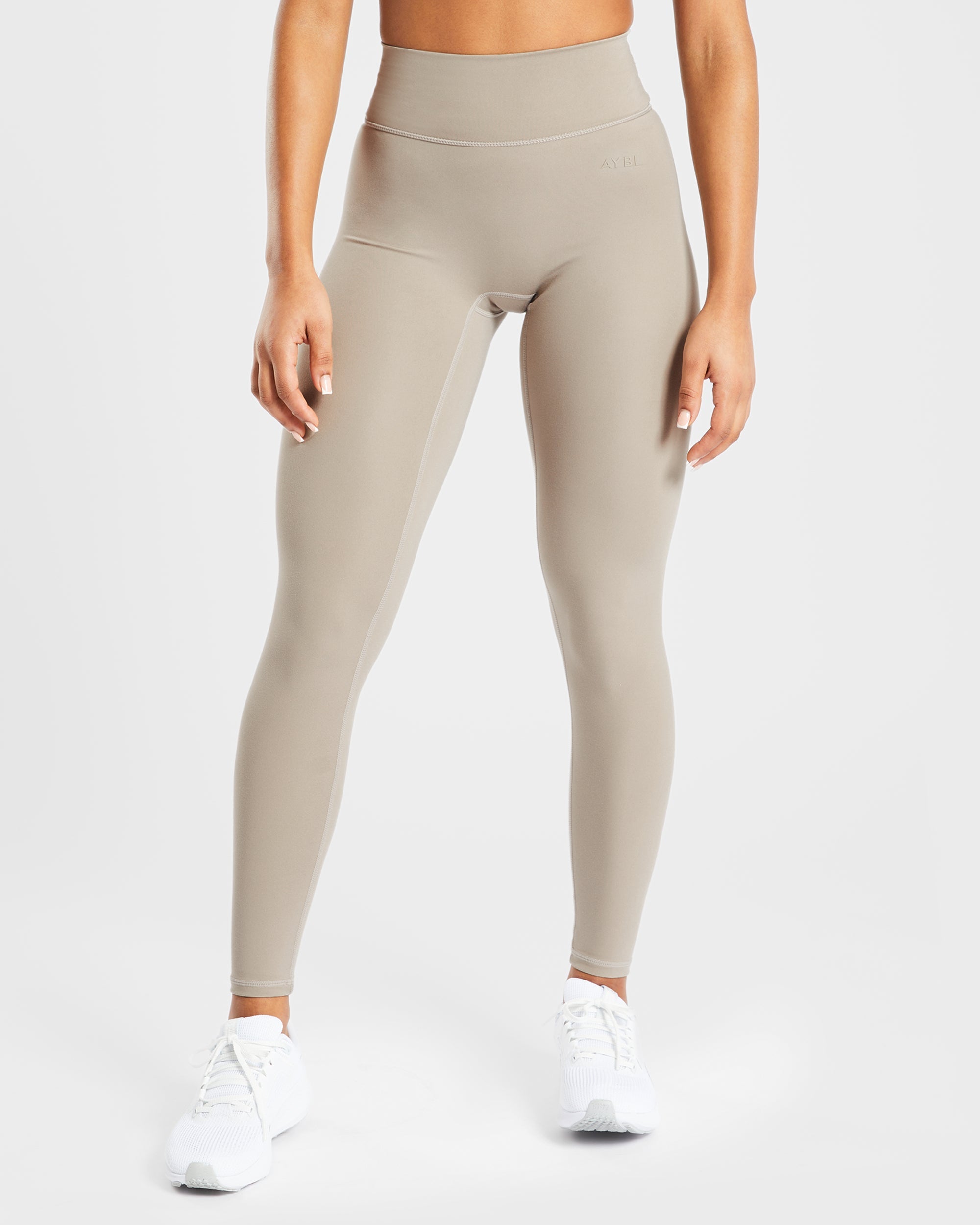 23_10_2023_STAPLETAUPELEGGINGSANDJACKET_25332